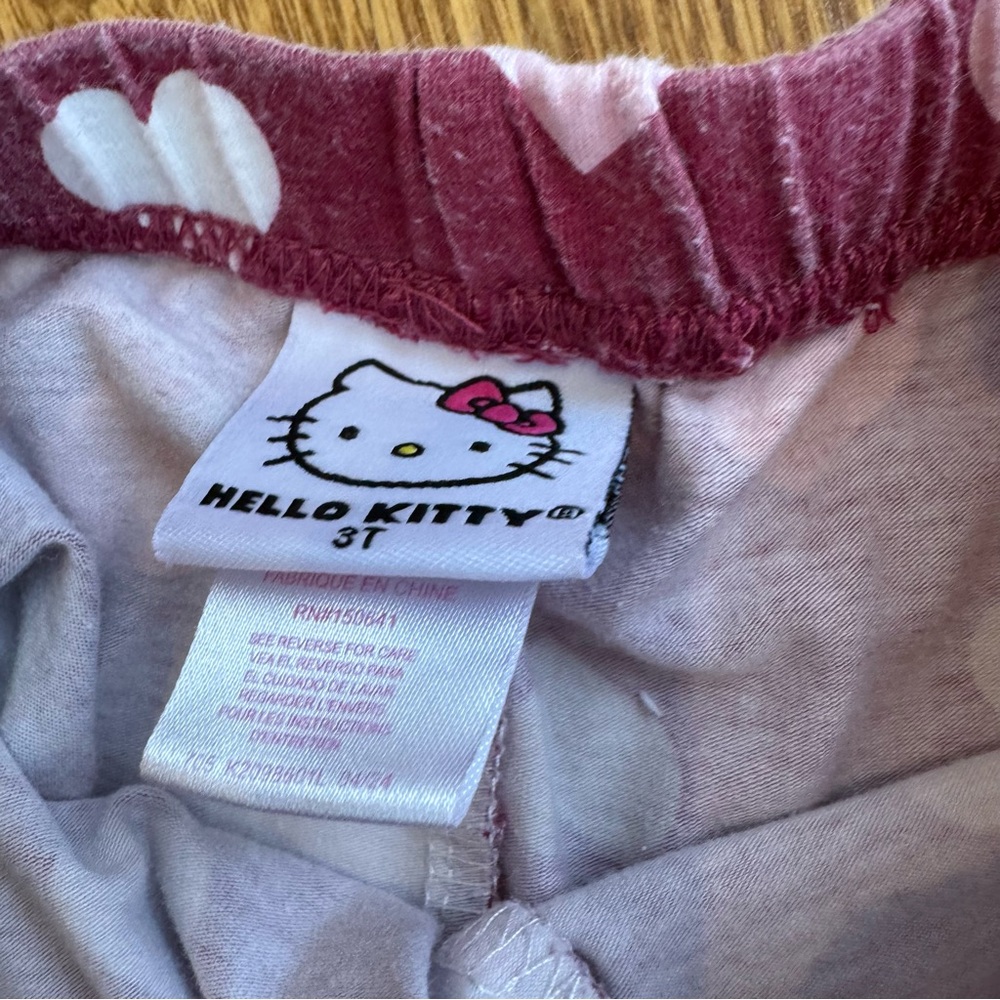 4/$20 Hello Kitty Heart Set for Kids - White and Pink Sz 3T in PLAY condition - Picture 6 of 7